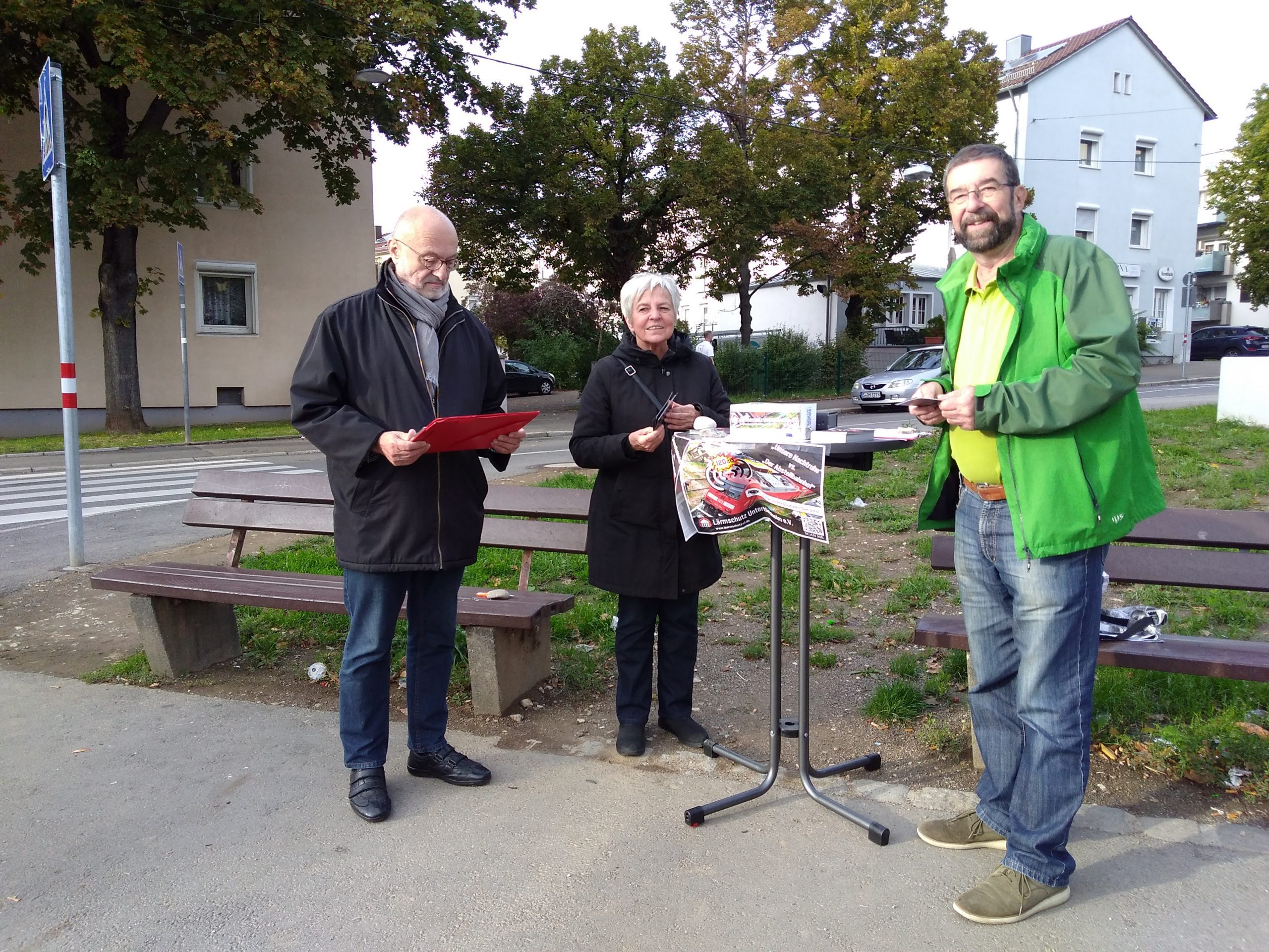 Klaus-Ulrich, Irene und Martin am Info-Stand